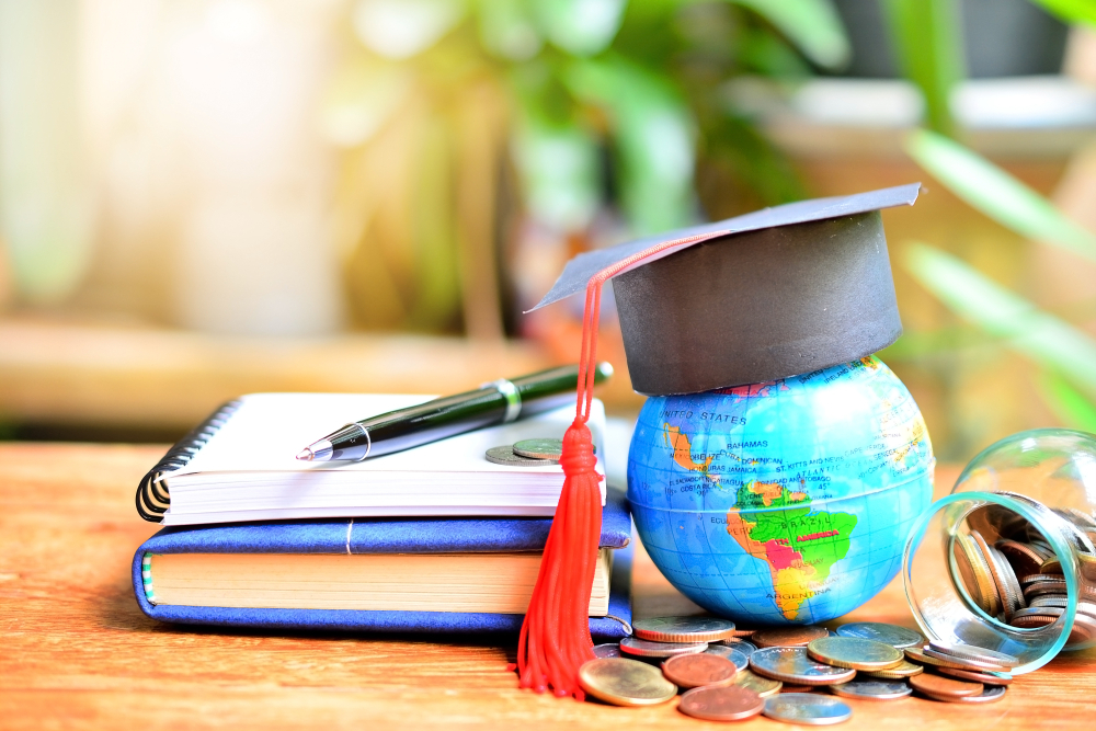 Study abroad scholarships how to find scholarships and apply for them